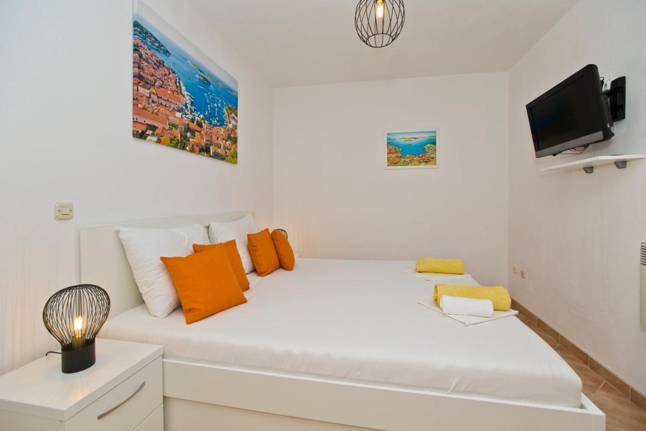 Apartment ZARA Hvar Town Buitenkant foto