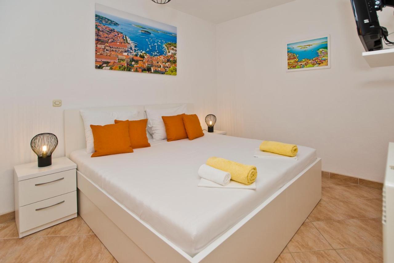 Apartment ZARA Hvar Town Buitenkant foto