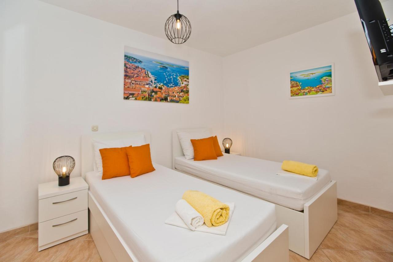 Apartment ZARA Hvar Town Buitenkant foto