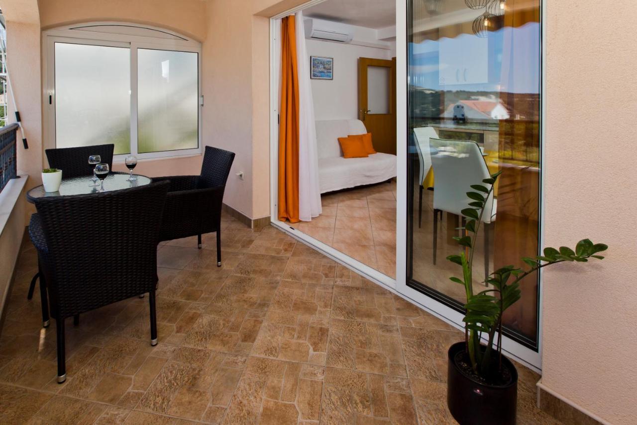 Apartment ZARA Hvar Town Buitenkant foto